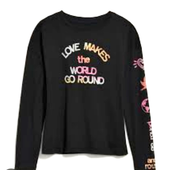 Old Navy Tops - NWOT Women's Love Makes The World Go Round Old Navy Long Sleeve T-shirt